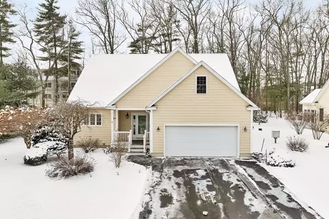 37 Vineyard Dr #37, Stratham, NH 03885