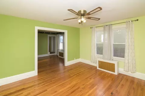 Living - 267-269 Redlands St, Springfield, MA 01104 photo 3 of 5