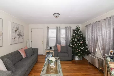 Living - 267-269 Redlands St, Springfield, MA 01104 photo 5 of 5