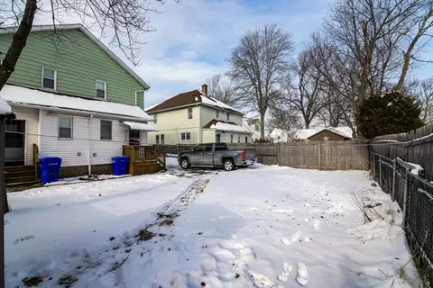 Exterior - 267-269 Redlands St, Springfield, MA 01104 photo 6 of 6