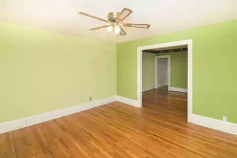 Living - 267-269 Redlands St, Springfield, MA 01104 photo 2 of 5