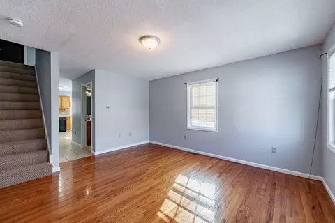 Living - 75-77 Pinevale St, Springfield, MA 01151 photo 4 of 5
