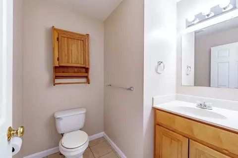 Bath - 75-77 Pinevale St, Springfield, MA 01151 photo 3 of 4