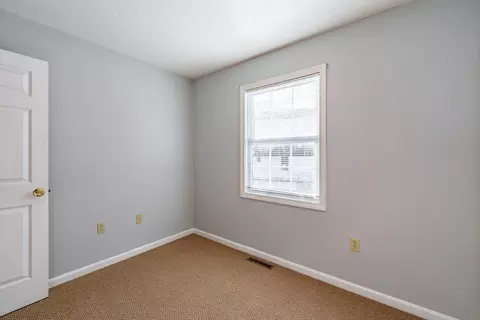 Bedroom - 75-77 Pinevale St, Springfield, MA 01151 photo 7 of 11
