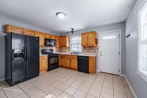 Kitchen - 75-77 Pinevale St, Springfield, MA 01151 photo 3 of 5