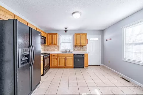 Kitchen - 75-77 Pinevale St, Springfield, MA 01151 photo 5 of 5