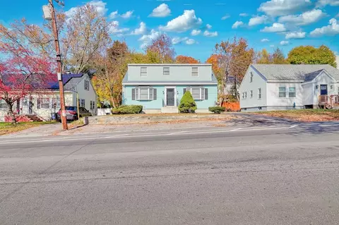 897 Riverside Dr, Methuen, MA 01844
