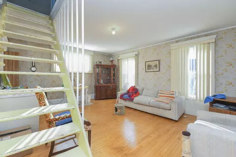 Living - 787 High St, Fall River, MA 02720 photo 4 of 6