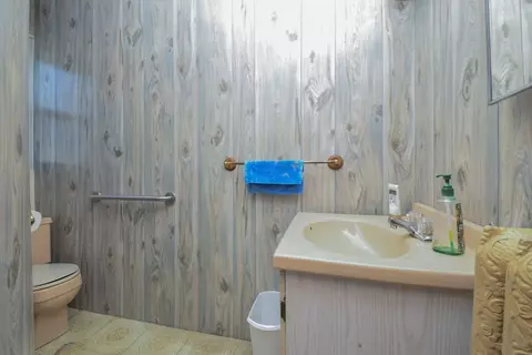 Bath - 787 High St, Fall River, MA 02720 photo 3 of 3