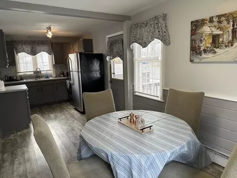 25 Christopher St, Chicopee, MA 01020 photo 5