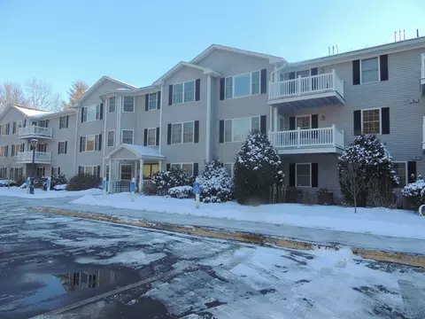 23 Greenleaves Dr #111, Amherst, MA 01002