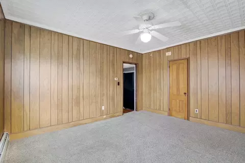 Bedroom - 253 Fairview Ave, Chicopee, MA 01013 photo 6 of 8