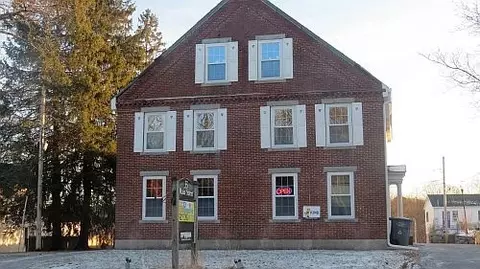 33 Main St, Ashburnham, MA 01430