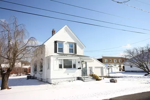 26 Ray St, Ludlow, MA 01056