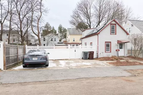 33 Trimount St, Dedham, MA 02026