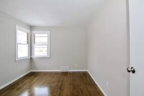 43 Edbert St, Chicopee, MA 01020 photo 21