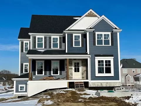 3 Duffy Dr, Attleboro, MA 02703