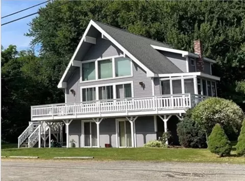23 Lorenzo St, Worcester, MA 01604