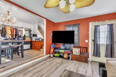 69 Silas St, Springfield, MA 01109 photo 9