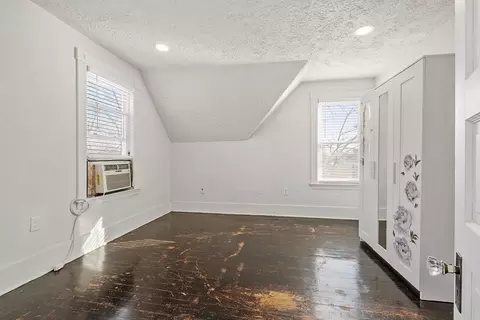 99 Clover St, Worcester, MA 01603 photo 23