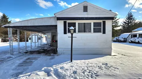 16 Buckboard Pass, Brookfield, MA 01506