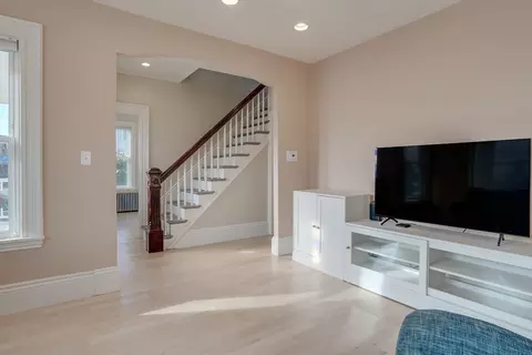 114 Prospect St, Gloucester, MA 01930 photo 12