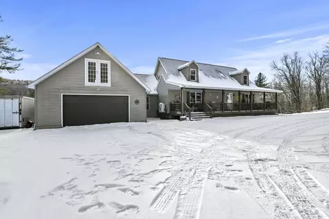 41 S Road Ext, Peru, MA 01235