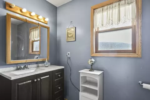 Bath - 41 S Road Ext, Peru, MA 01235 photo 4 of 5