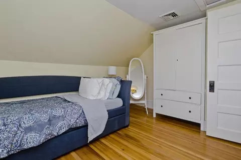 Bedroom - 139 Eddy St, Springfield, MA 01104 photo 6 of 8