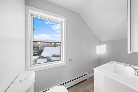 419 Laurel St, Fall River, MA 02724 photo 18