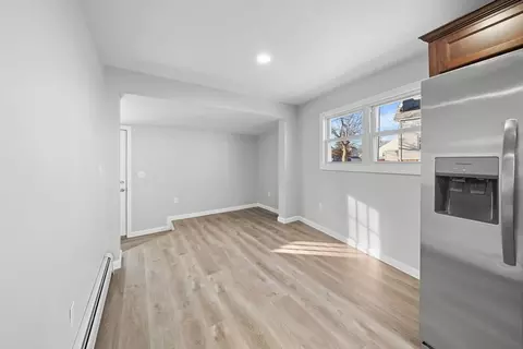 419 Laurel St, Fall River, MA 02724 photo 14