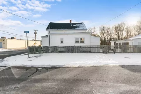 419 Laurel St, Fall River, MA 02724 photo 6