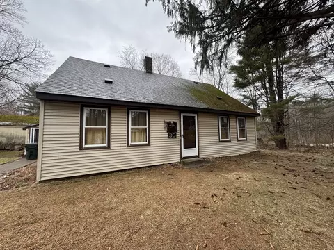 30 Carpenter Hill Rd, Charlton, MA 01507