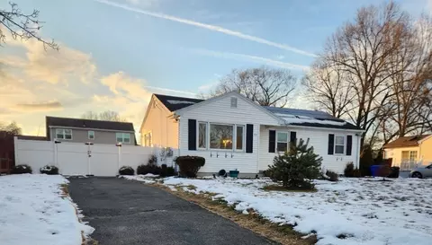 99 White Birch Dr, Springfield, MA 01119 photo 26