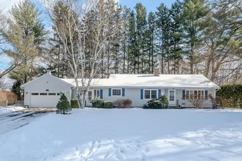 65 Hastings Hts, Northampton, MA 01062