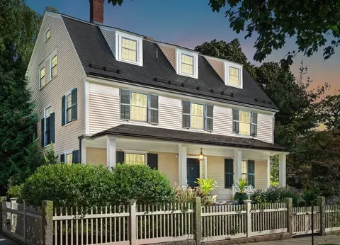 10 Appleton St, Cambridge, MA 02138