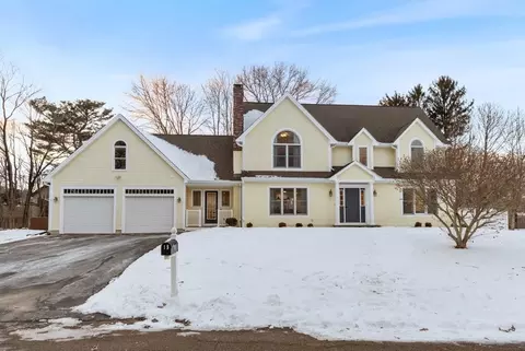 19 Young Ave, North Attleboro, MA 02760