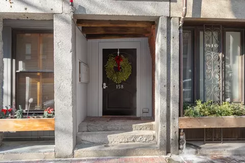 158 Commercial St #5, Boston, MA 02109