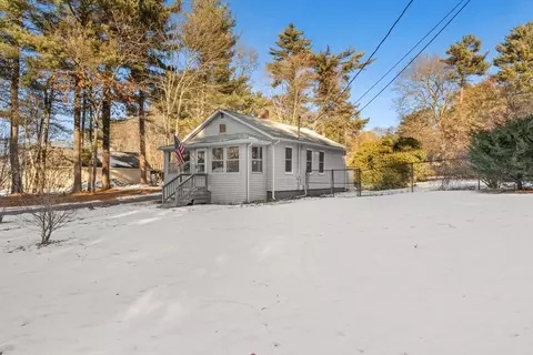 344 S Precinct St, Taunton, MA 02718