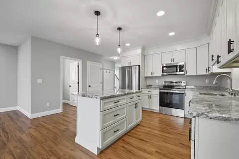 13 Nelson St #A, Webster, MA 01570