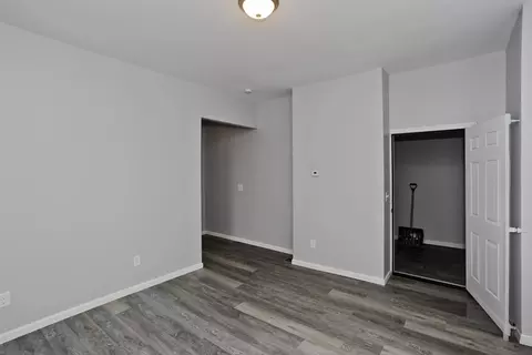 64 Thompson St, Springfield, MA 01109 photo 22