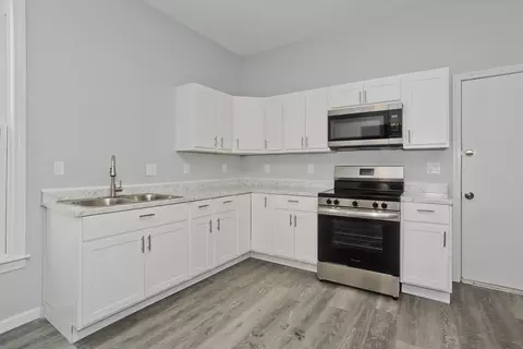 64 Thompson St, Springfield, MA 01109 photo 17