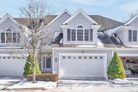 45 Peachey Cir #45, Middleton, MA 01949