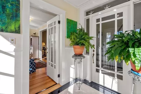 Entry Way - 150 Prospect St #1, Gloucester, MA 01930 photo 1 of 3