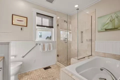 Bath - 150 Prospect St #1, Gloucester, MA 01930 photo 1 of 1