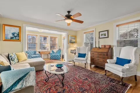 Living - 150 Prospect St #1, Gloucester, MA 01930 photo 2 of 4
