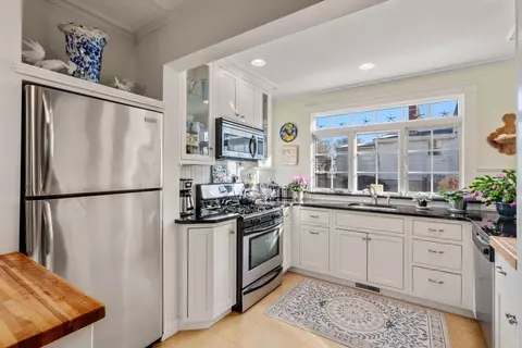 Kitchen - 150 Prospect St #1, Gloucester, MA 01930 photo 2 of 3