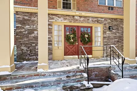 5 Woodsum Dr #6, Braintree, MA 02184