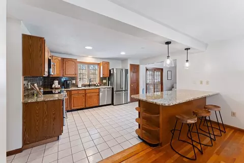 Kitchen - 25 Wachusett Dr, Sutton, MA 01590 photo 1 of 5