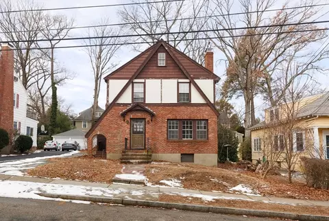 179 Woodcliff Rd, Newton, MA 02461